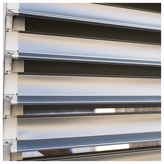 Volets roulants solaires à lames orientables  - Le Store Parisien