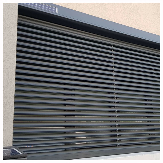 Volets roulants solaires à lames orientables  - Le Store Parisien