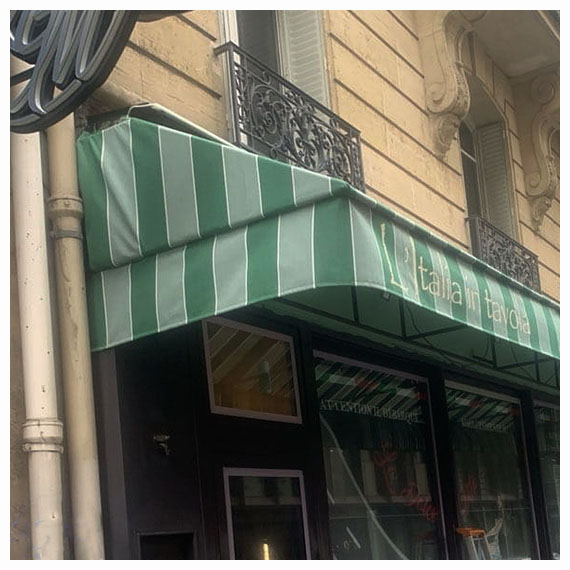 Remplacement de toile de stores corbeille de restaurant Paris 16ème - Le Store Parisien