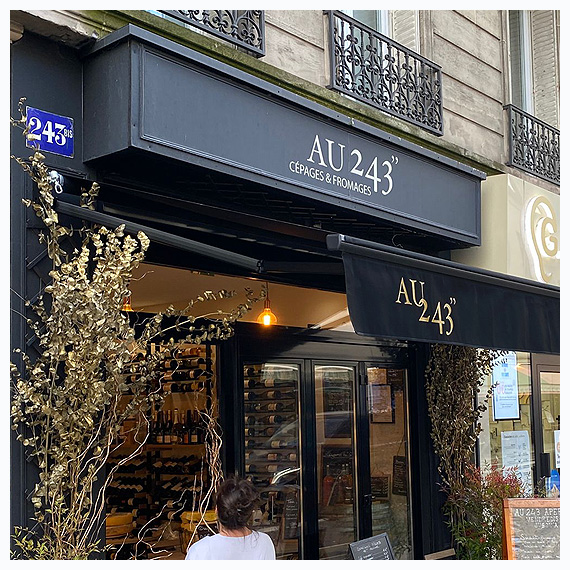 Stores banne pour Caviste - Fromager à Paris  - Le Store Parisien