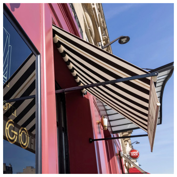 Pose de stores à projection à Paris et Ile de france - Le Store Parisien