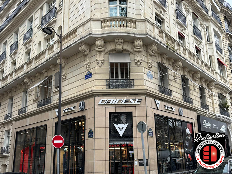 Stores à projection de magasin à Paris - Le Store Parisien